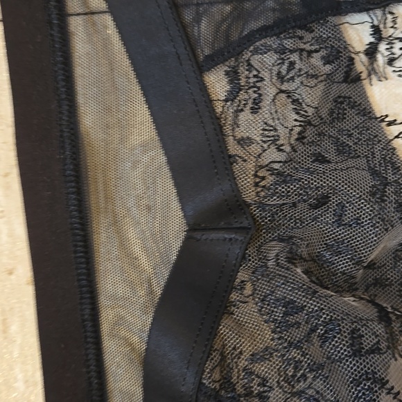 NWT Victoria's Secret Black Lacey Tiger Design High-waisted Thong Panties - Picture 3 of 9